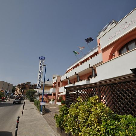 Hotel Mistral Marina di Campo Exterior foto