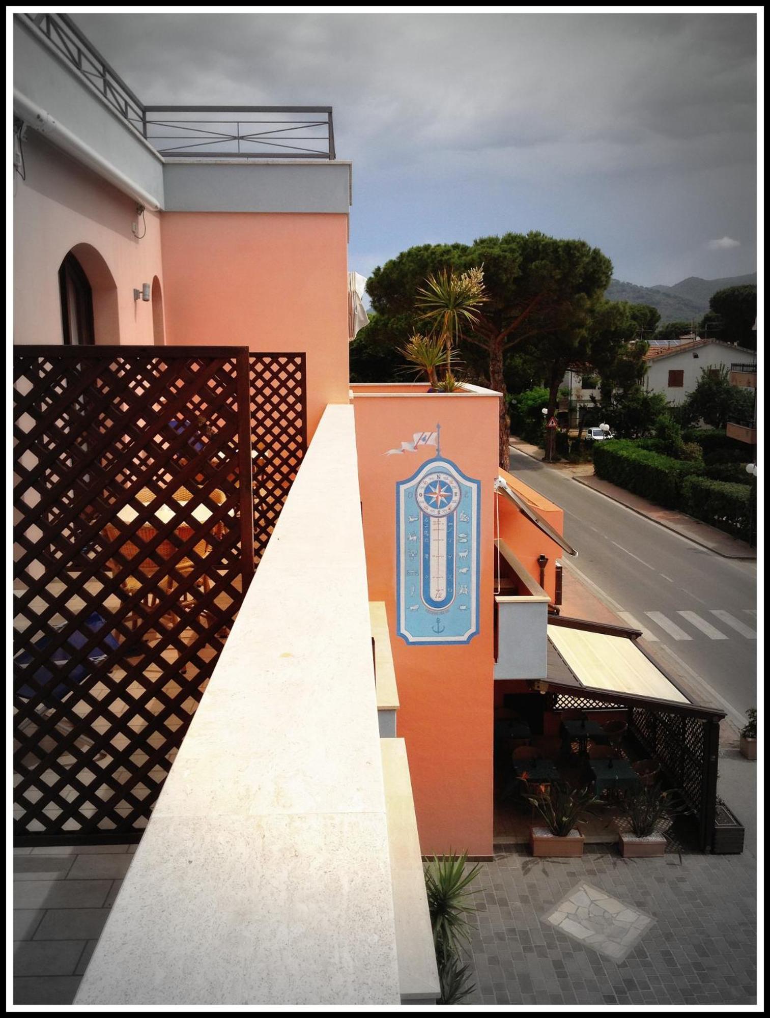 Hotel Mistral Marina di Campo Exterior foto