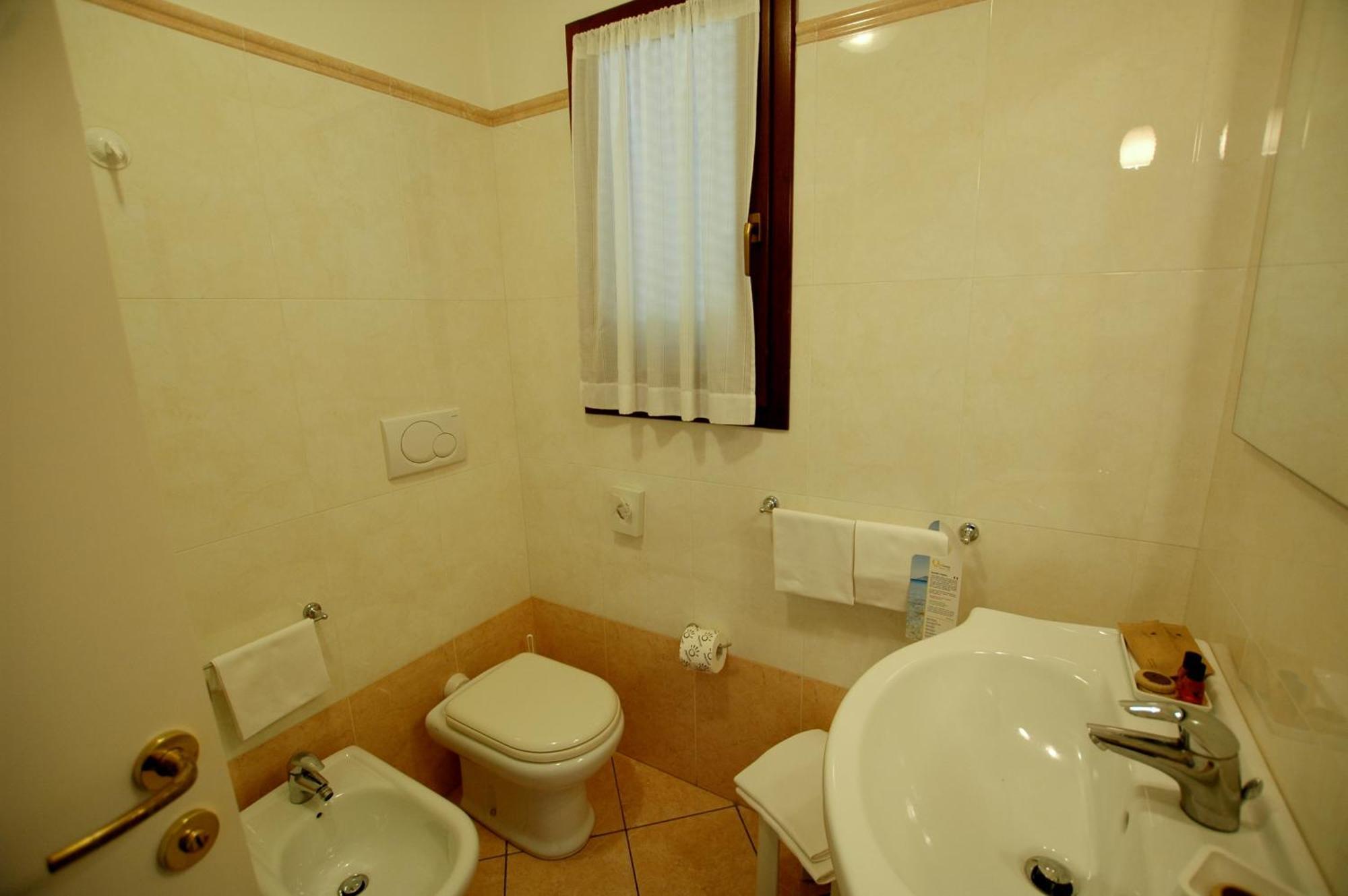 Hotel Mistral Marina di Campo Zimmer foto